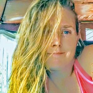 Meet your Posher, Pamela